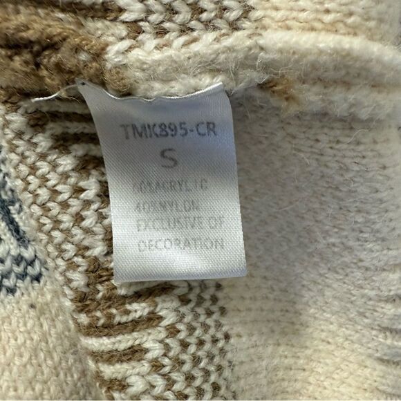 THML Chevron Print V-neck Knit Sweater - Picture 7 of 8